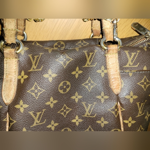 Louis Vuitton Totally PM Monogram Tote - Picture 5 of 16